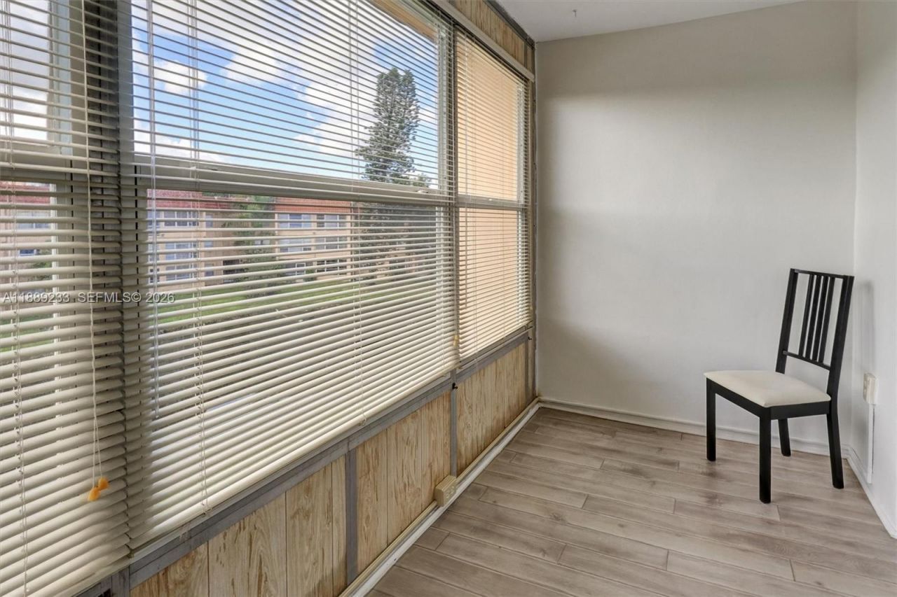 9010 Sunrise Lakes Blvd, Unit 306, Sunrise, FL 33322 Photo