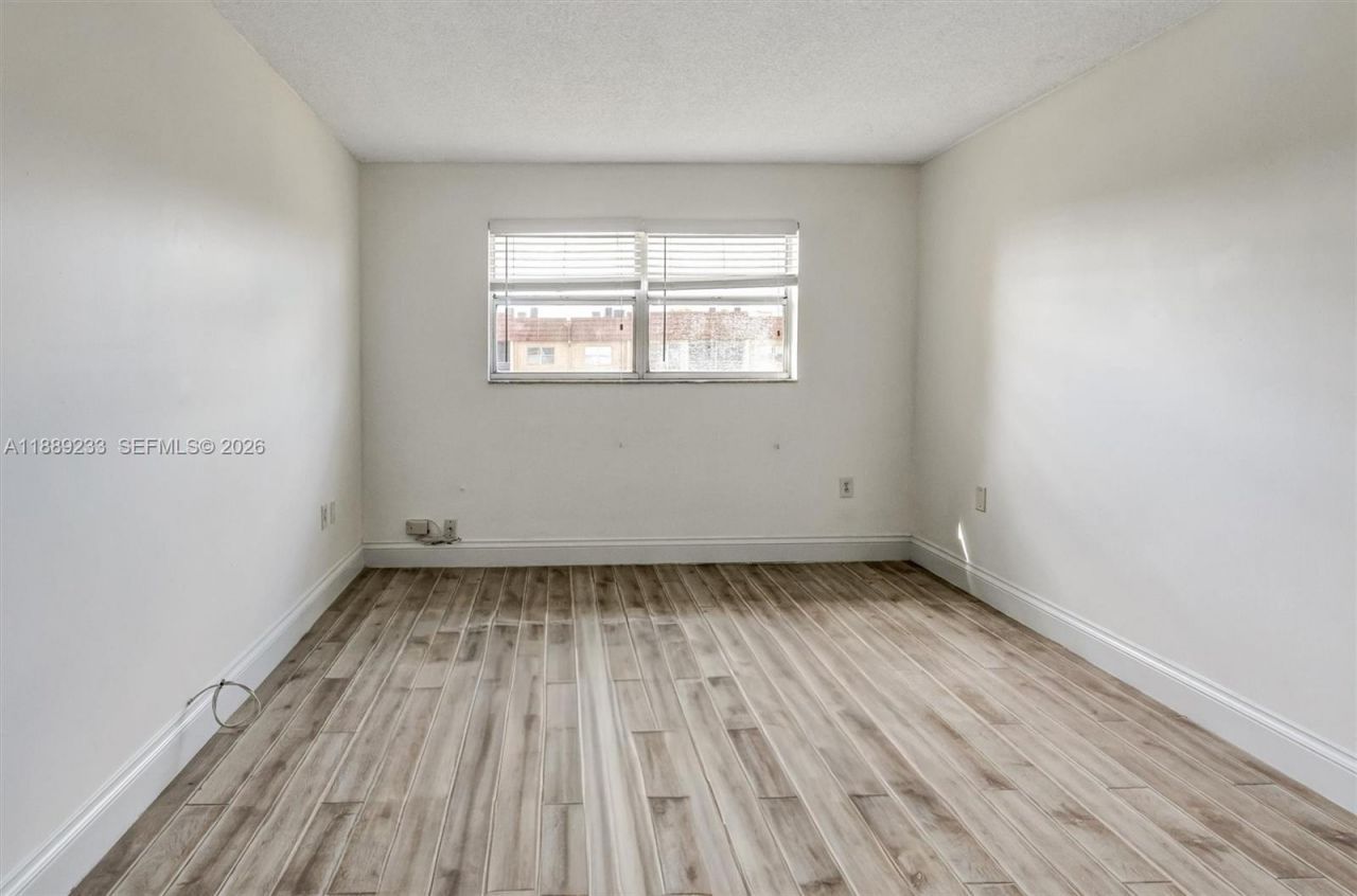 9010 Sunrise Lakes Blvd, Unit 306, Sunrise, FL 33322 Photo