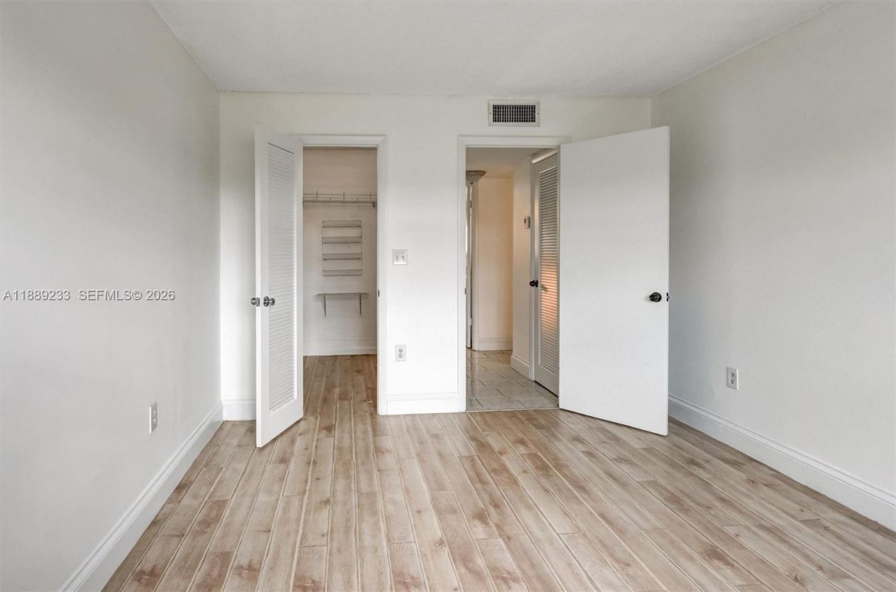 9010 Sunrise Lakes Blvd, Unit 306, Sunrise, FL 33322 Photo