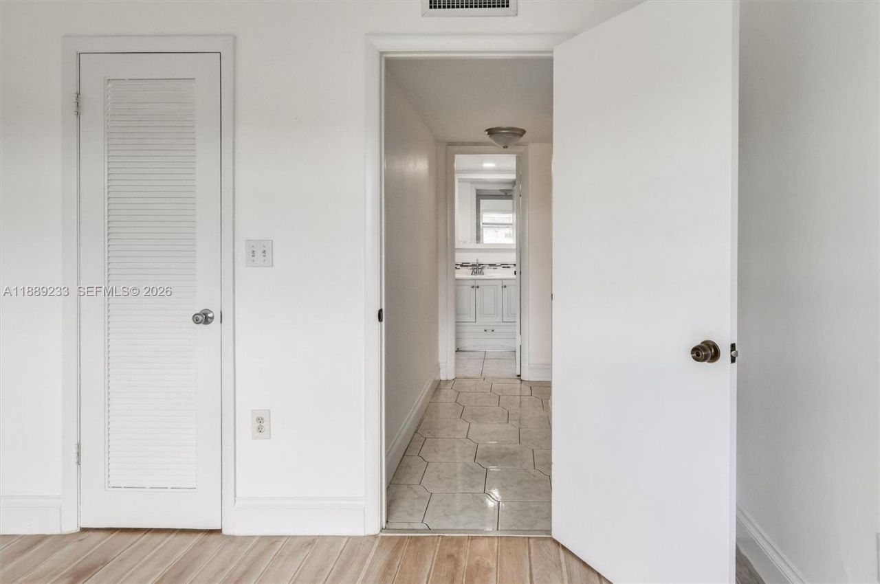 9010 Sunrise Lakes Blvd, Unit 306, Sunrise, FL 33322 Photo