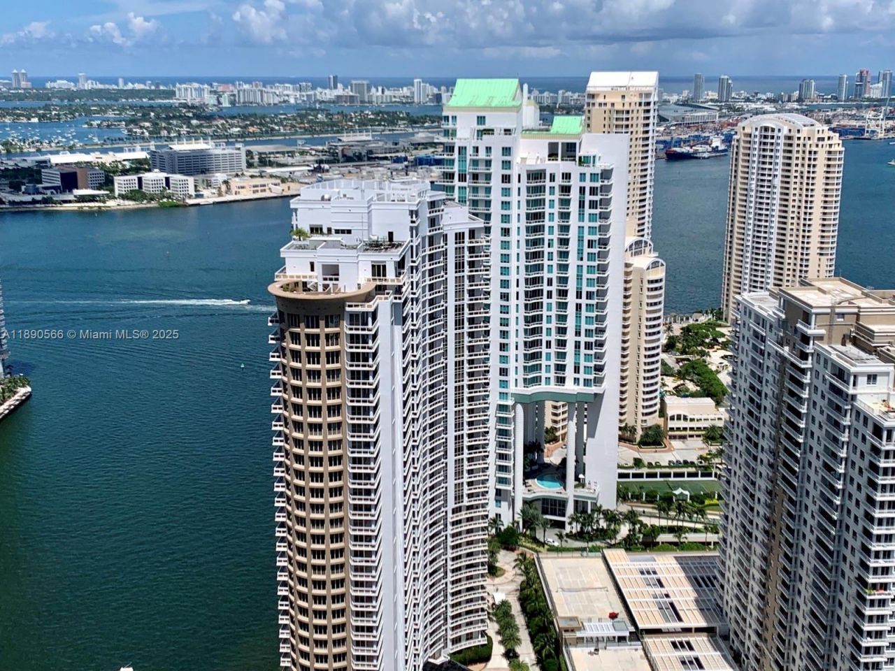 900 Brickell Key Blvd, Unit 2204, Miami, FL 33131 Photo
