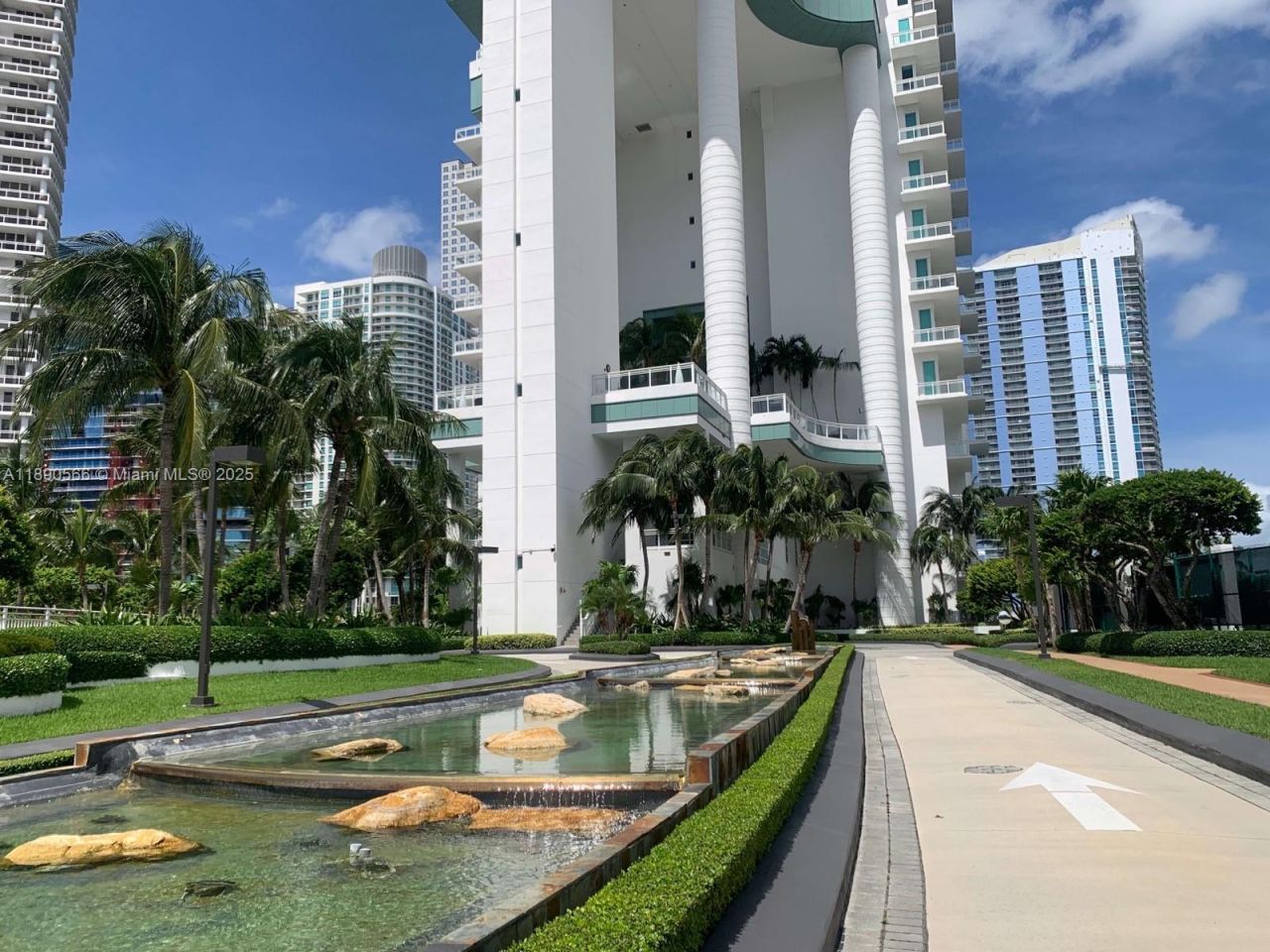 900 Brickell Key Blvd, Unit 2204, Miami, FL 33131 Photo