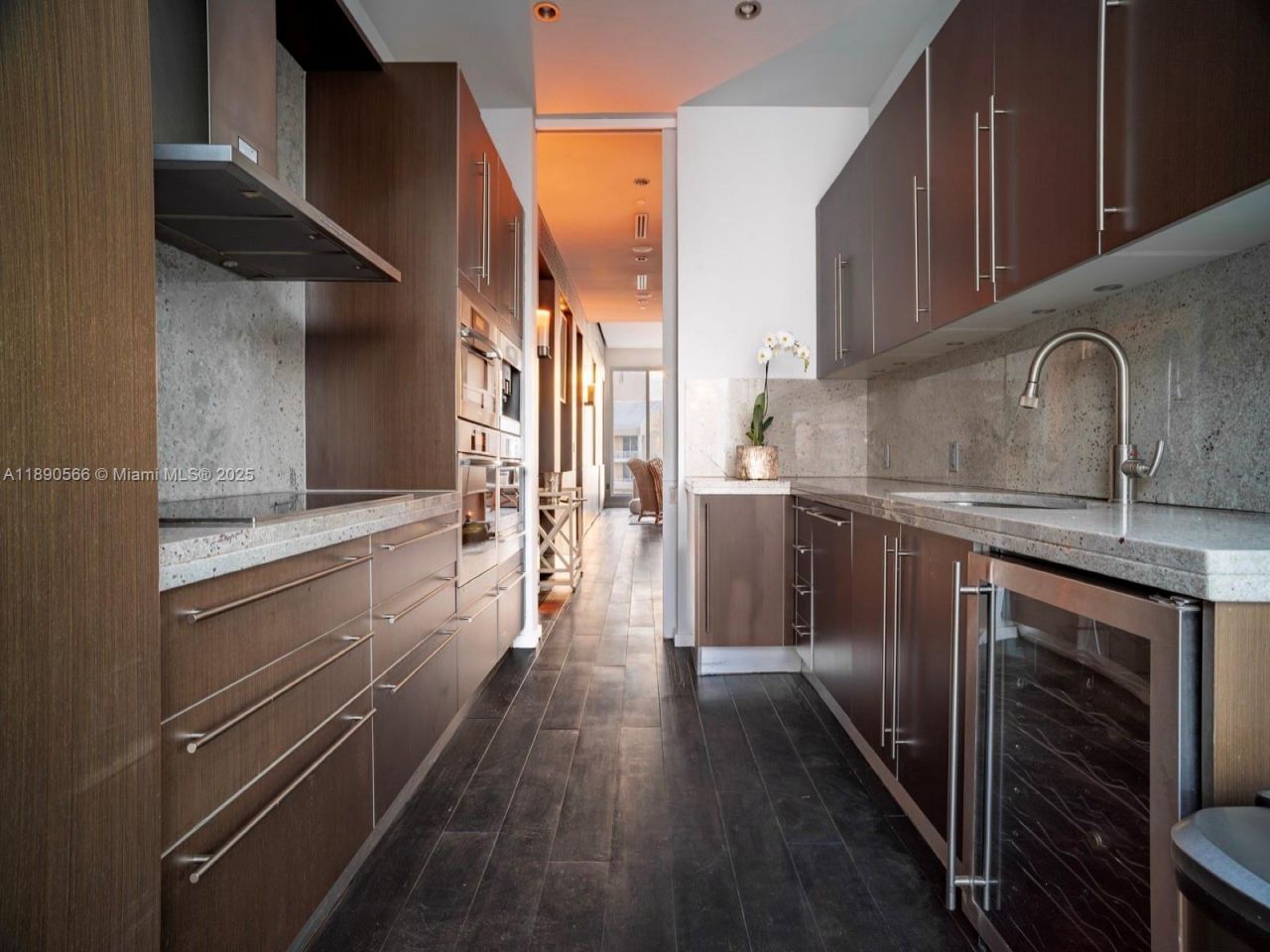 900 Brickell Key Blvd, Unit 2204, Miami, FL 33131 Photo