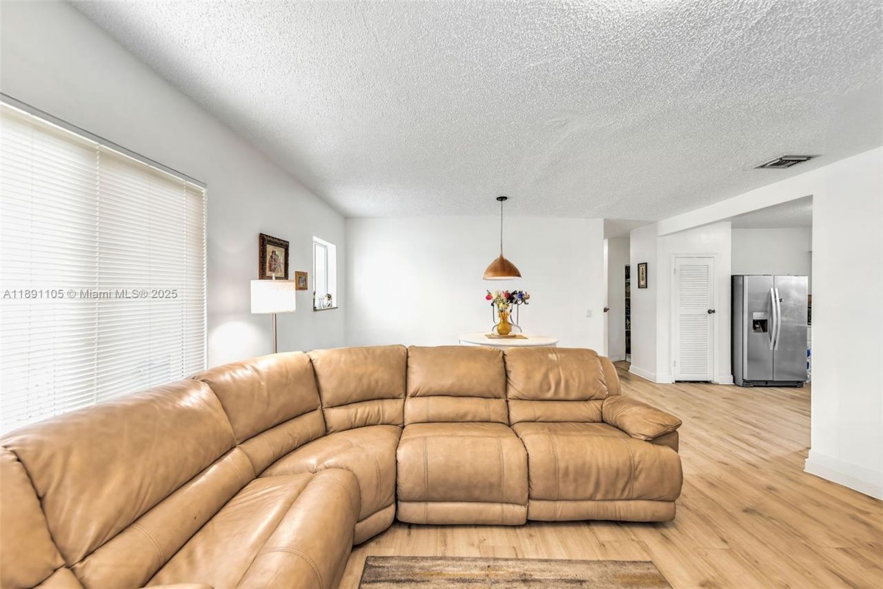 110 NE 9th Ct, Homestead, FL 33030 Photo