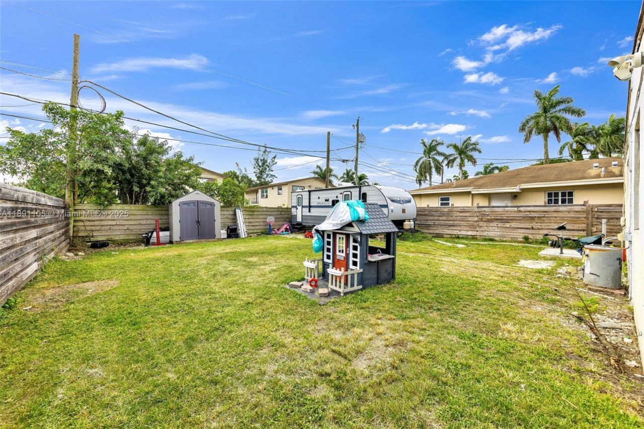 110 NE 9th Ct, Homestead, FL 33030 Photo