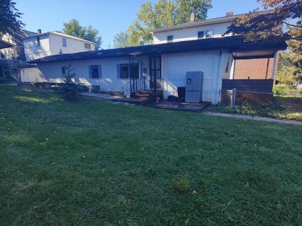 508 Temple St., Hinton, WV 25951