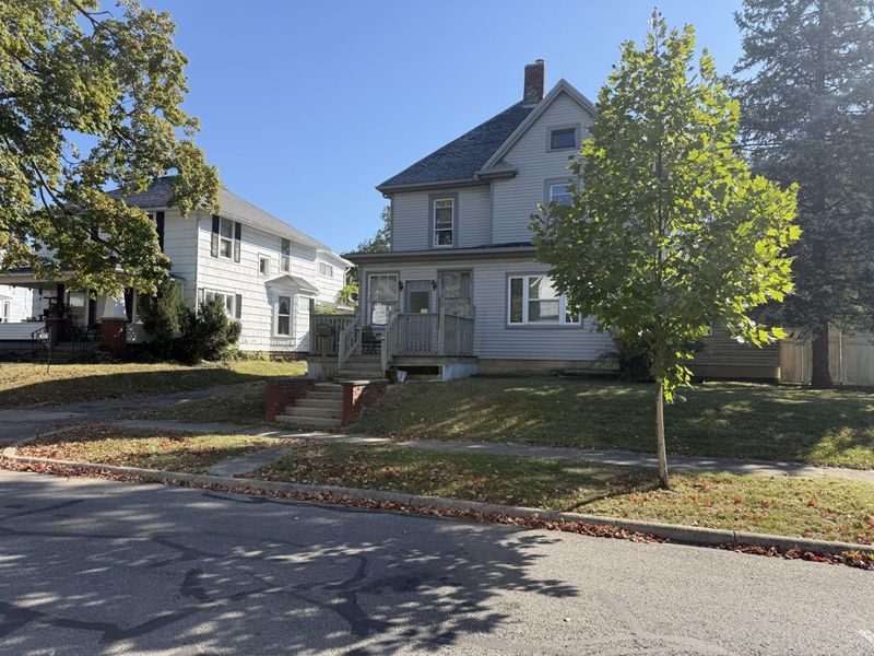 612 N Detroit Street, Bellefontaine, OH 43311 Photo 2