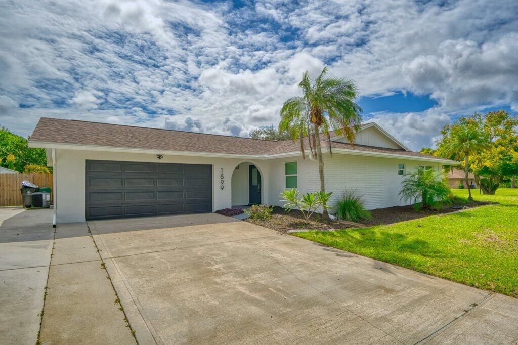 1899 SE Adair Street, Port Saint Lucie, FL 34952 Photo