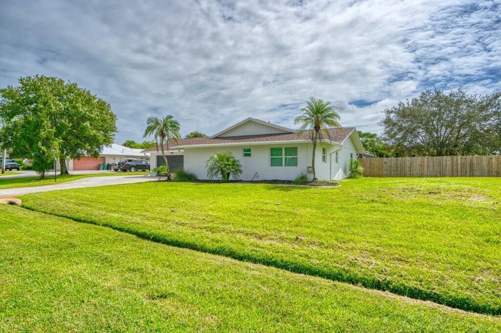 1899 SE Adair Street, Port Saint Lucie, FL 34952 Photo