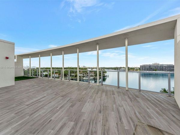 6620 Indian Creek Dr, Unit PH711, Miami Beach, FL 33141
