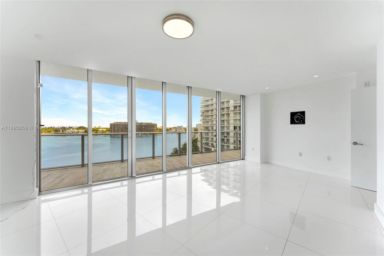 6620 Indian Creek Dr, Unit PH711, Miami Beach, FL 33141 Photo