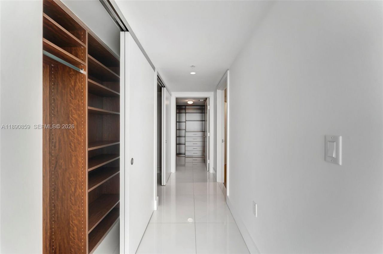 6620 Indian Creek Dr, Unit PH711, Miami Beach, FL 33141 Photo