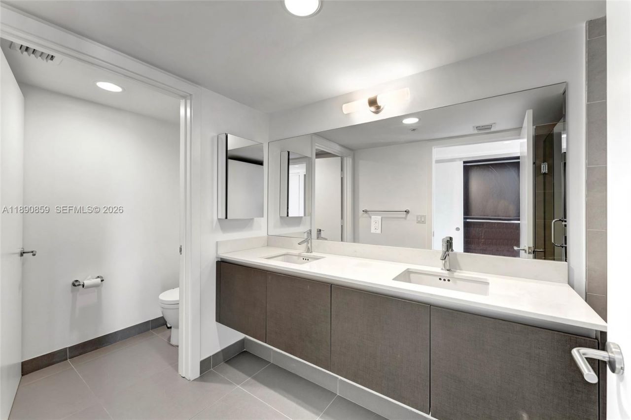 6620 Indian Creek Dr, Unit PH711, Miami Beach, FL 33141 Photo