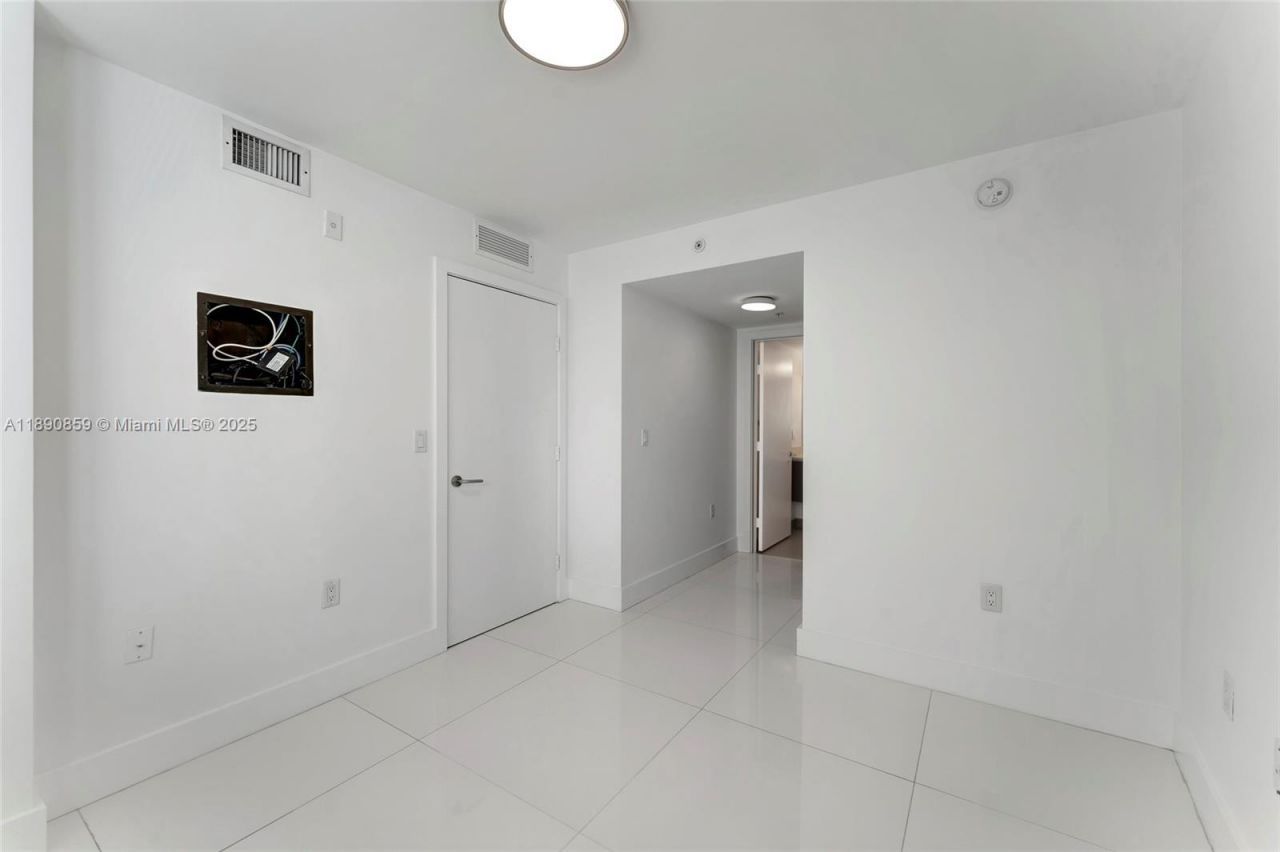 6620 Indian Creek Dr, Unit PH711, Miami Beach, FL 33141 Photo