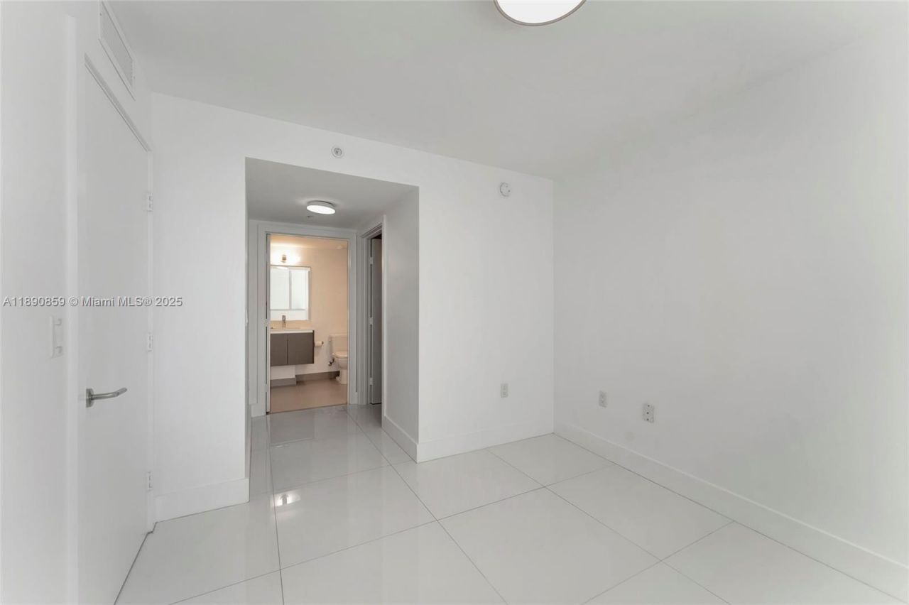 6620 Indian Creek Dr, Unit PH711, Miami Beach, FL 33141 Photo