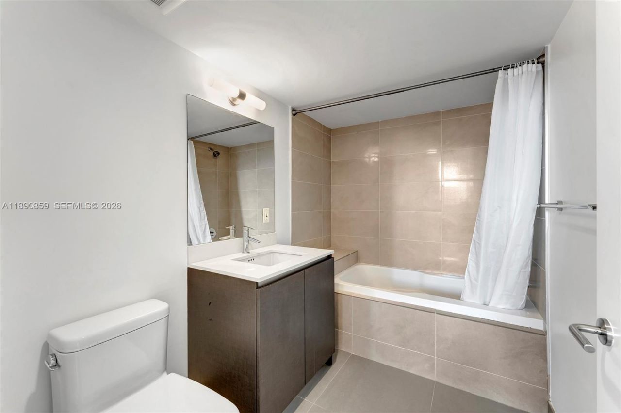 6620 Indian Creek Dr, Unit PH711, Miami Beach, FL 33141 Photo