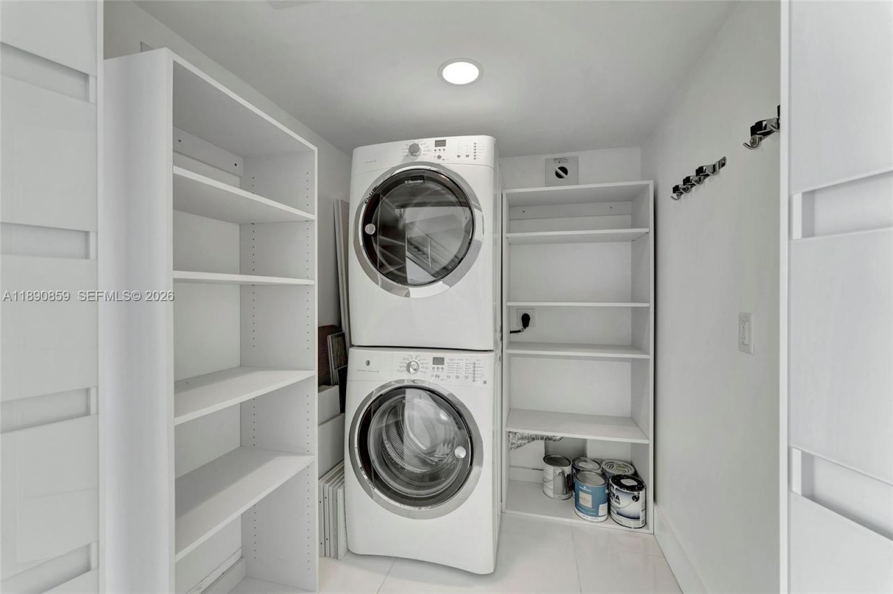 6620 Indian Creek Dr, Unit PH711, Miami Beach, FL 33141 Photo