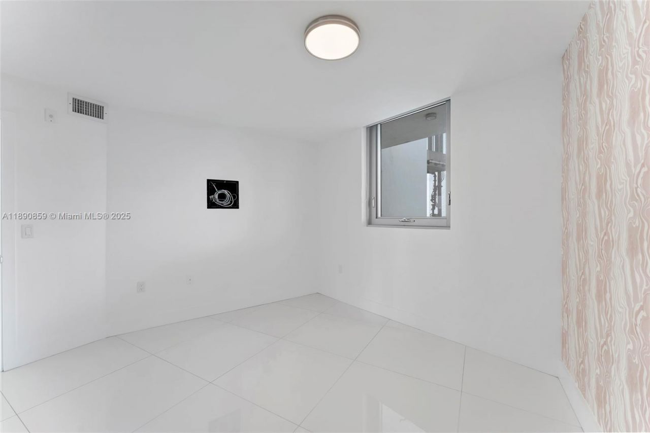 6620 Indian Creek Dr, Unit PH711, Miami Beach, FL 33141 Photo