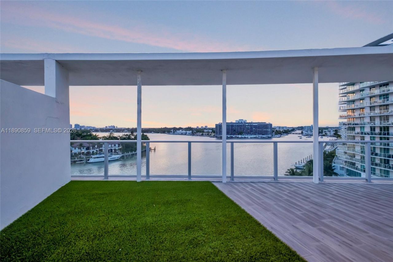 6620 Indian Creek Dr, Unit PH711, Miami Beach, FL 33141 Photo