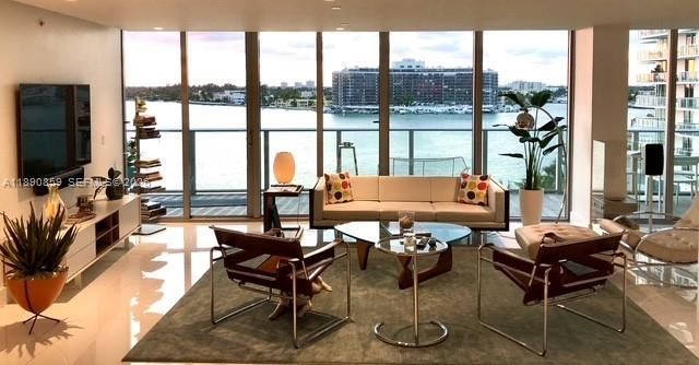 6620 Indian Creek Dr, Unit PH711, Miami Beach, FL 33141 Photo