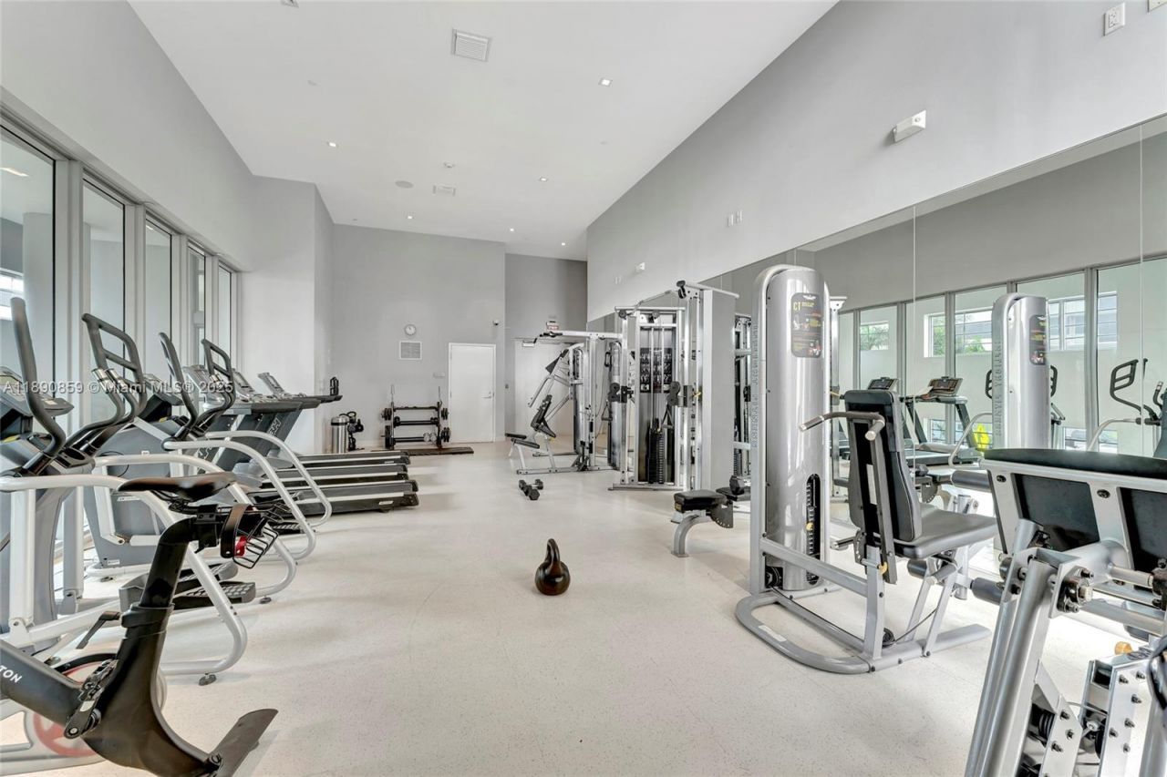 6620 Indian Creek Dr, Unit PH711, Miami Beach, FL 33141 Photo