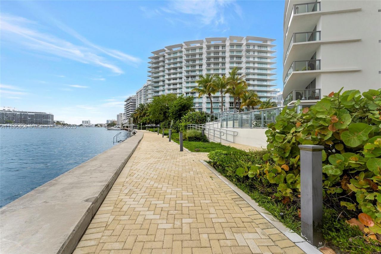 6620 Indian Creek Dr, Unit PH711, Miami Beach, FL 33141 Photo