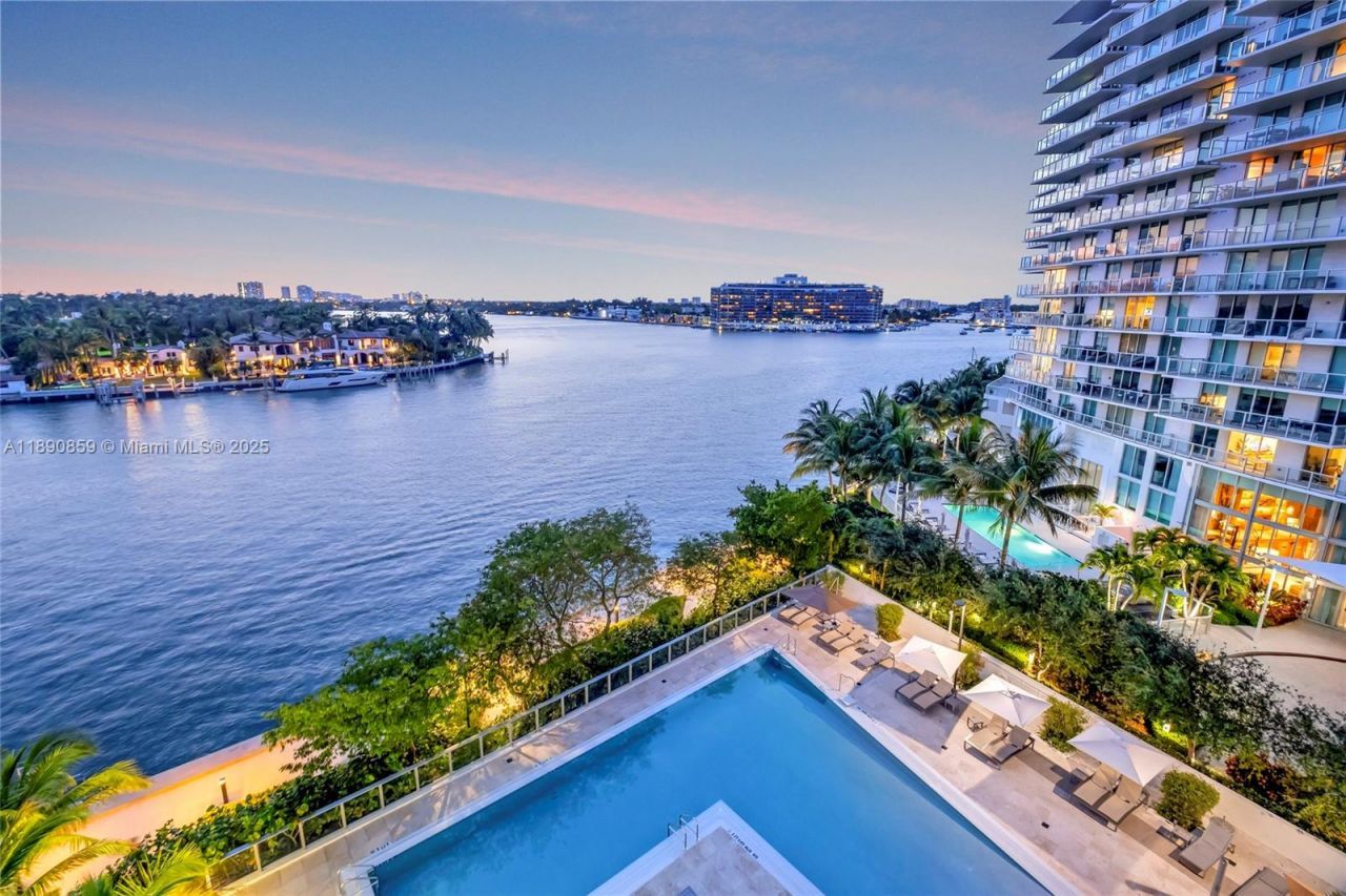 6620 Indian Creek Dr, Unit PH711, Miami Beach, FL 33141 Photo