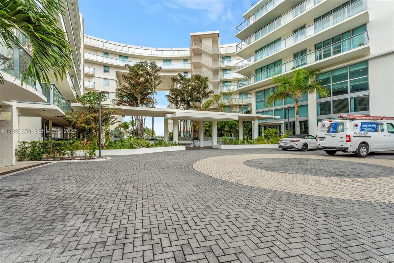6620 Indian Creek Dr, Unit PH711, Miami Beach, FL 33141 Photo