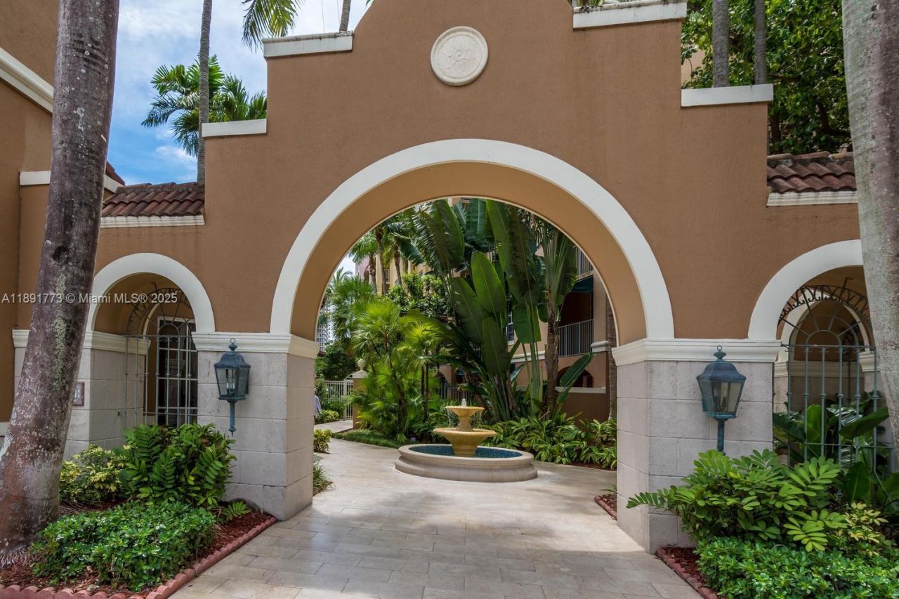 19801 E Country Club Dr, Unit 4501, Aventura, FL 33180 Photo