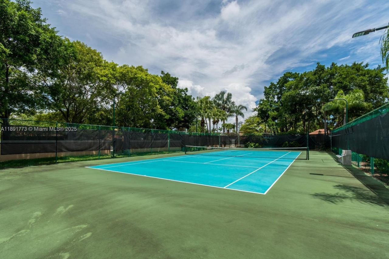 19801 E Country Club Dr, Unit 4501, Aventura, FL 33180 Photo