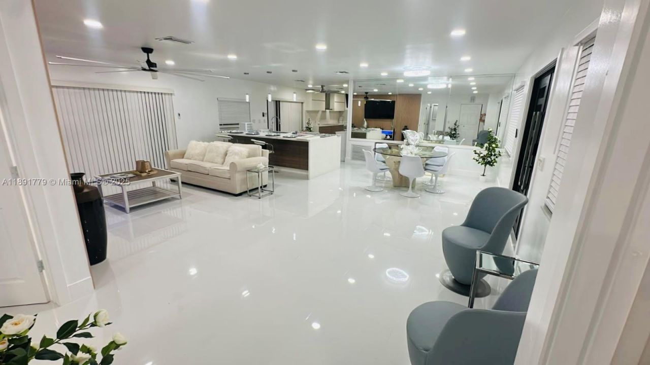 541 SE 17th Ave, Unit 541, Deerfield Beach, FL 33441 Photo