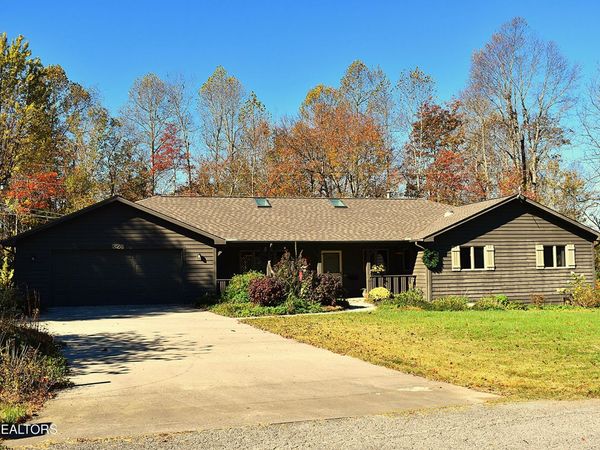 324 Meadows Rd, Sparta, TN 38583