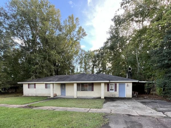 506 E Liberty Street, Osyka, MS 39657