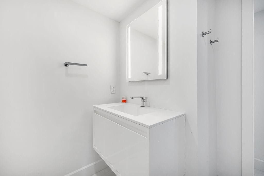 545 S Fort Lauderdale Beach Boulevard, Unit 1701, Fort Lauderdale, FL 33316 Photo