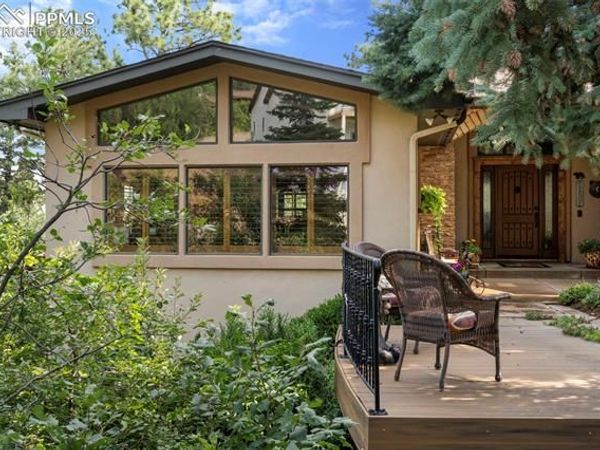 40 Upland Road, Colorado Springs, CO 80906