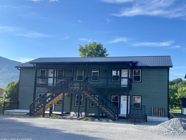 3769 Wears Valley Road , Sevierville, TN 37862