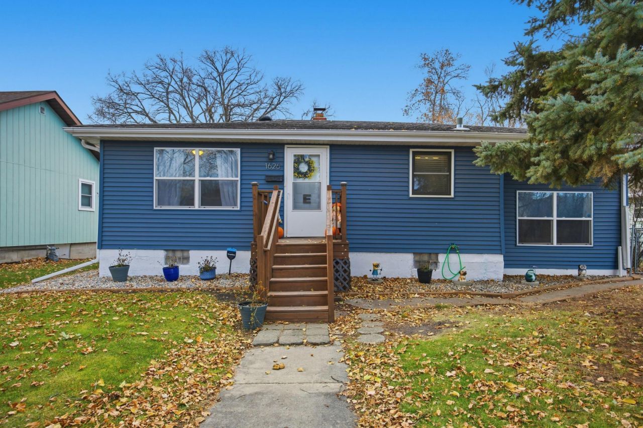 1626 11th Street N, Fargo, ND 58102 Main Photo