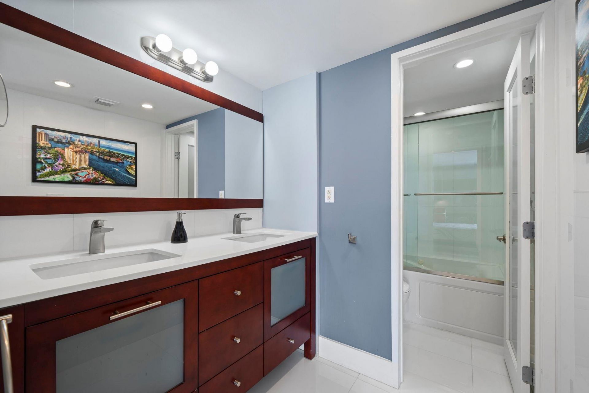 3625 N Country Club Drive, Unit 1208, Aventura, FL 33180 Photo