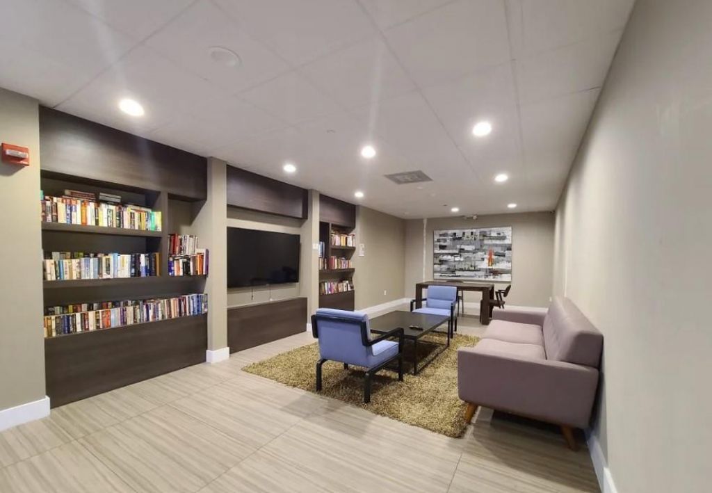 3625 N Country Club Drive, Unit 1208, Aventura, FL 33180 Photo