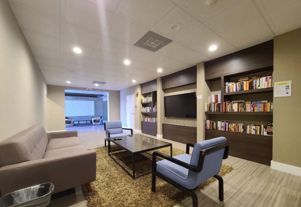 3625 N Country Club Drive, Unit 1208, Aventura, FL 33180 Photo