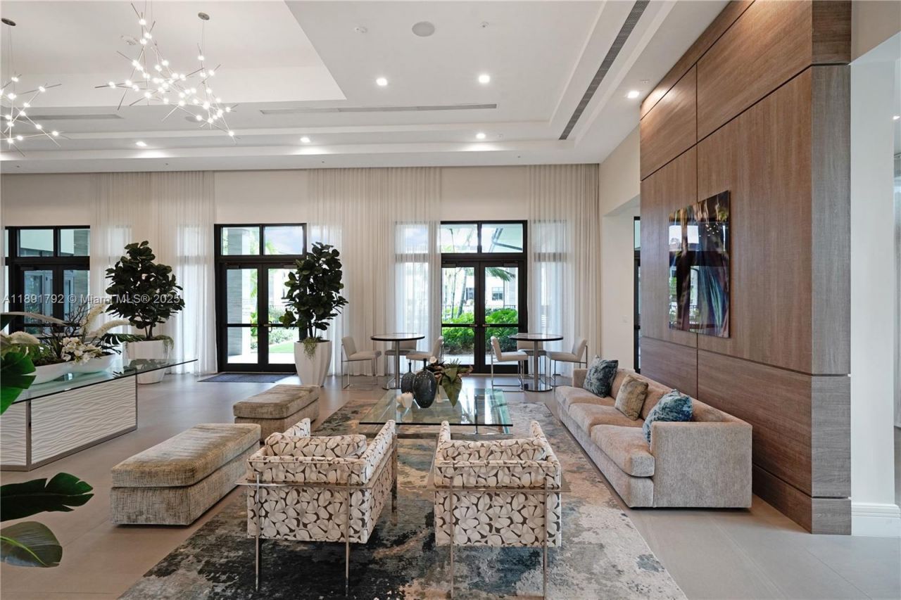 8167 NW 41st St, Unit E-203, Doral, FL 33166 Photo