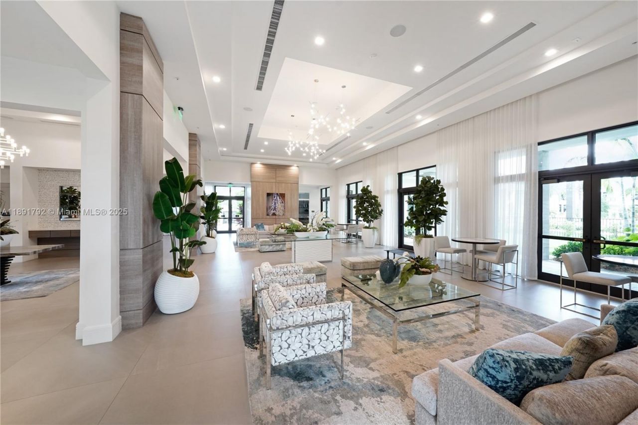 8167 NW 41st St, Unit E-203, Doral, FL 33166 Photo