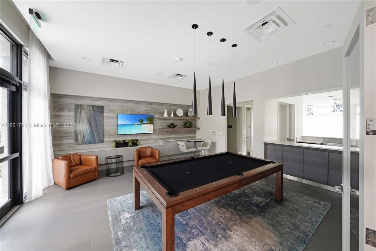 8167 NW 41st St, Unit E-203, Doral, FL 33166 Photo