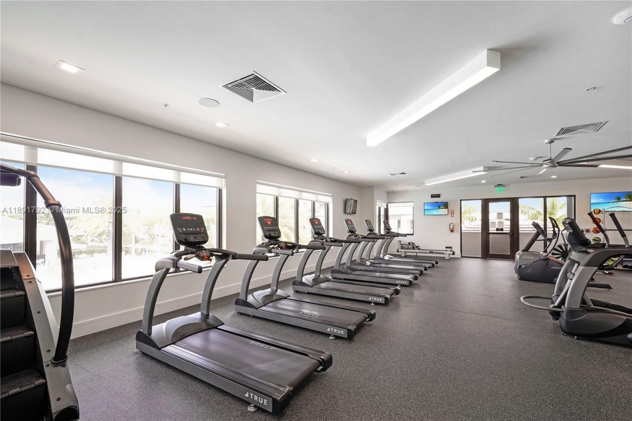 8167 NW 41st St, Unit E-203, Doral, FL 33166 Photo