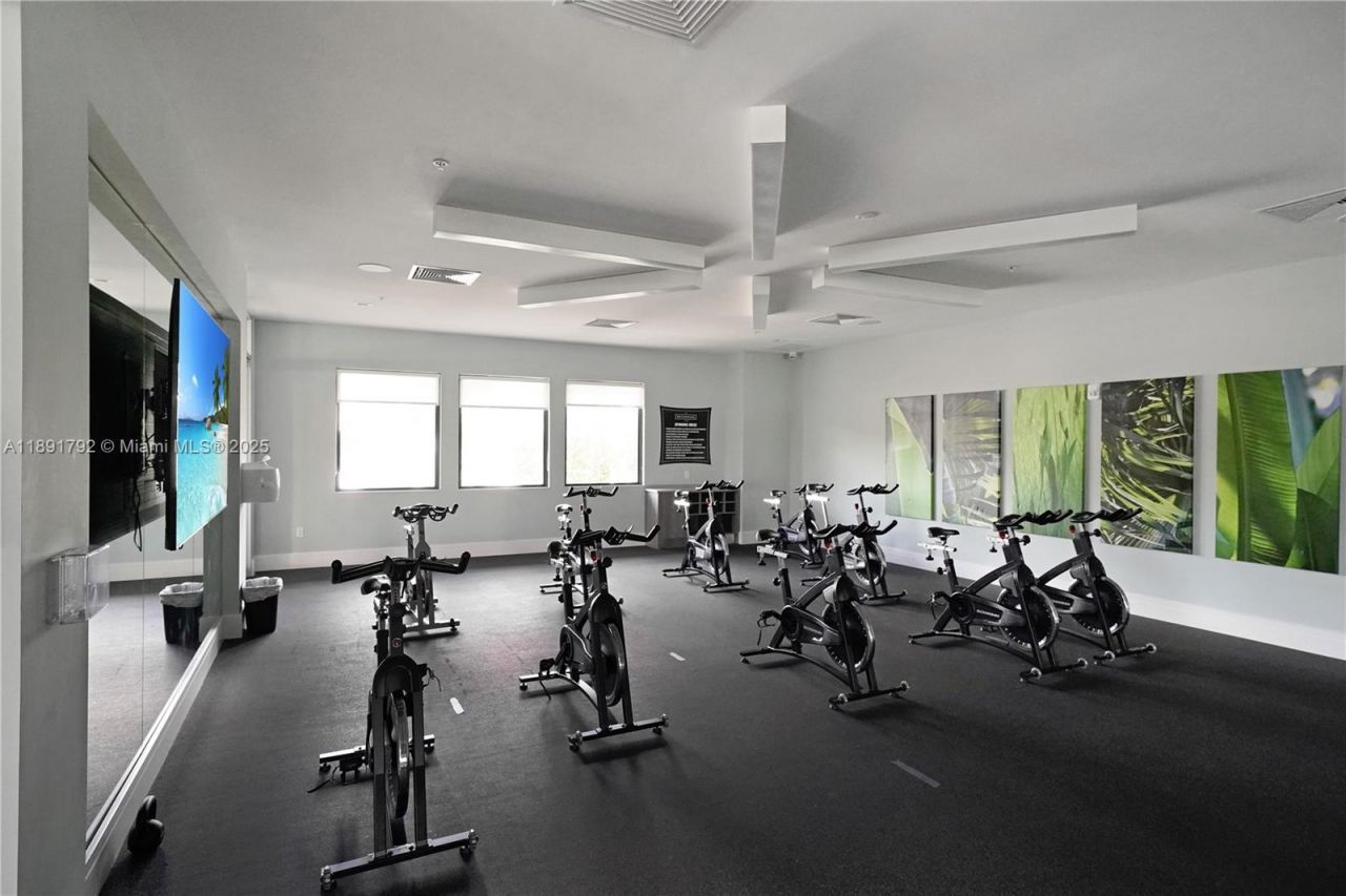 8167 NW 41st St, Unit E-203, Doral, FL 33166 Photo