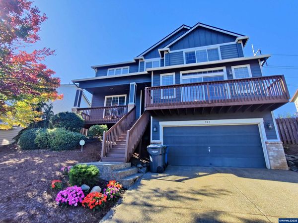 523 Golden Eagle St NW, Salem, OR 97304