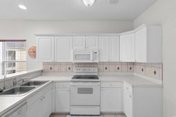 2040 Cross Gate Blvd. photo 4