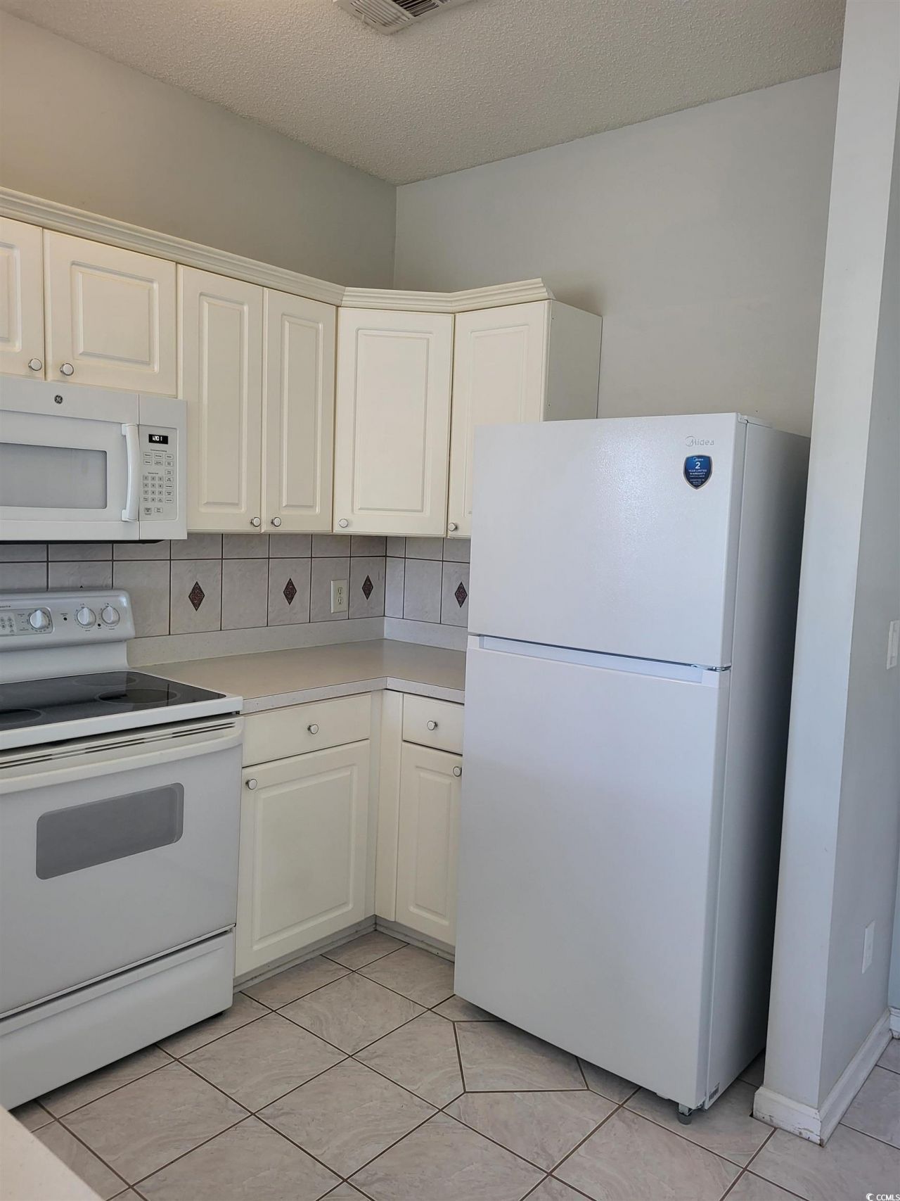 2040 Cross Gate Blvd. Photo 8