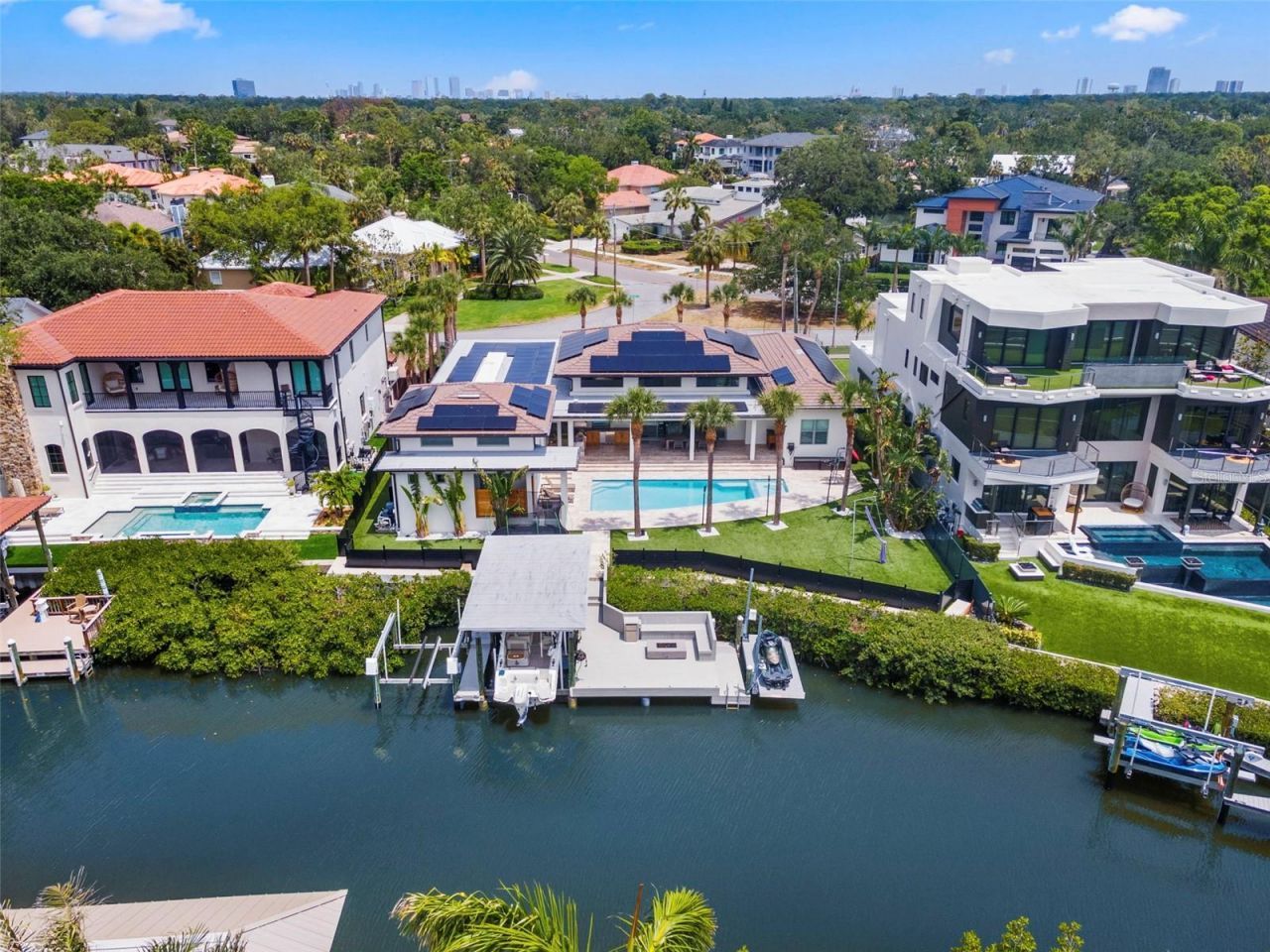 5129 W Neptune Way, Tampa, FL 33609 Photo