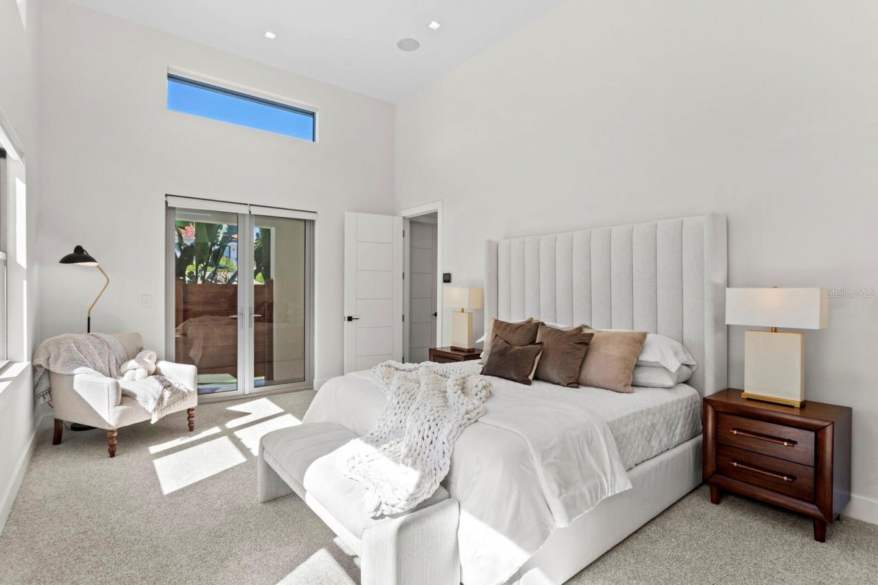 5129 W Neptune Way, Tampa, FL 33609 Photo